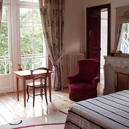 Castel de la Pique Bed and Breakfast Bagnères-de-Luchon Værelse billede